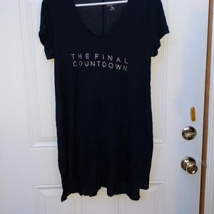 Maternity top “the final countdown”